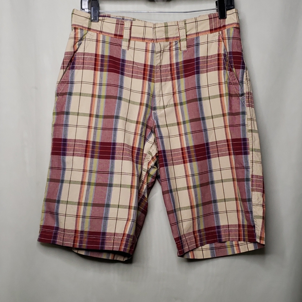 NWOT -- Never worn -- Plaid Aeropostale shorts